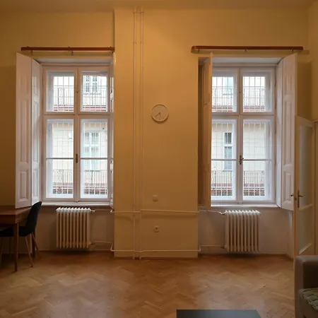 Euro Buda House شقة