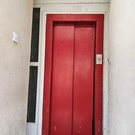 Euro Buda House Διαμέρισμα *